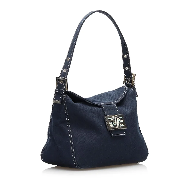 Ladies Fendi Peekaboo bags with gold - toned hardware for a touch of luxuryFendi FF Marble Logo Shoulder Bag (SHG-FeEgbf)