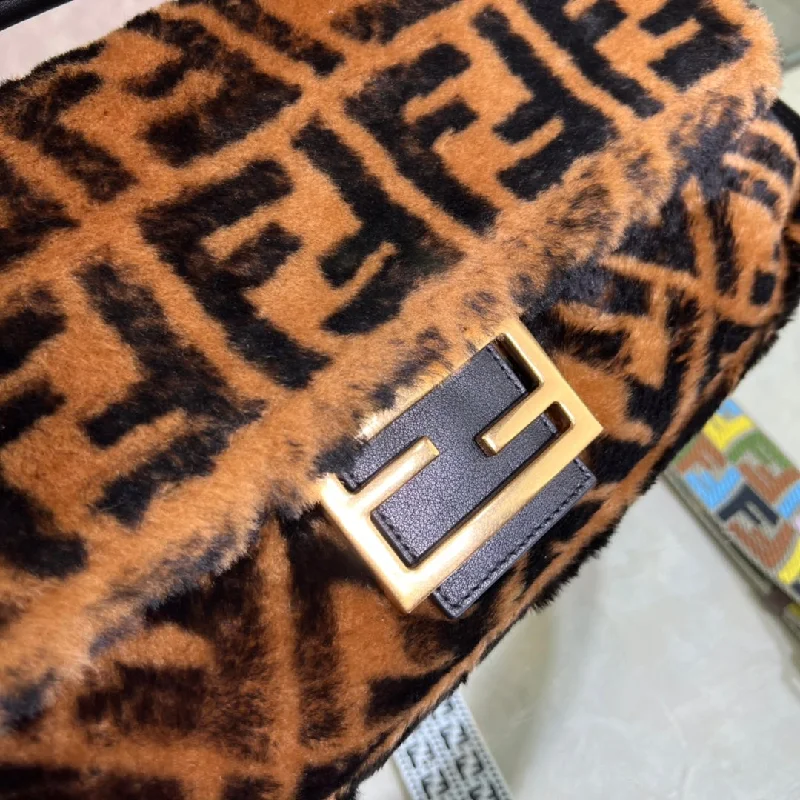 Ladies Fendi shoulder bags with a hidden magnetic pocket for discreet storageWF -  Fendi Bag - 309