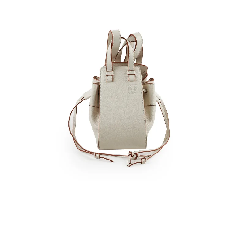 Loewe bags with minimalistic appealLoewe Mini Hammock Grained Calfskin Light Grey