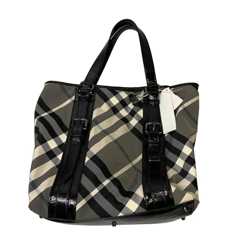 Burberry Bags with Zipper Compartments for SecurityHandbag Luxury Designer Burberry, Size Medium