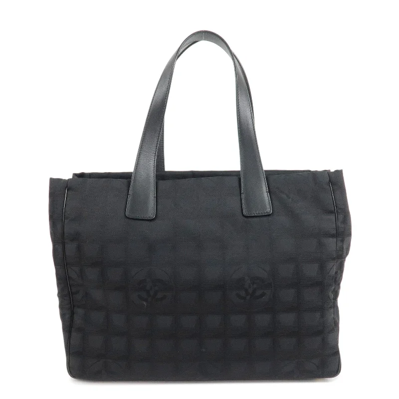 Chanel Classic Flap Bag for Evening PartyCHANEL New Travel Line Nylon Jacquard Leather Tote MM Black A15991