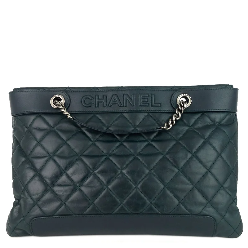 Chanel Lightweight Handbag for Daily ErrandsGlazed Calfskin Leather Shopping Tote Bag