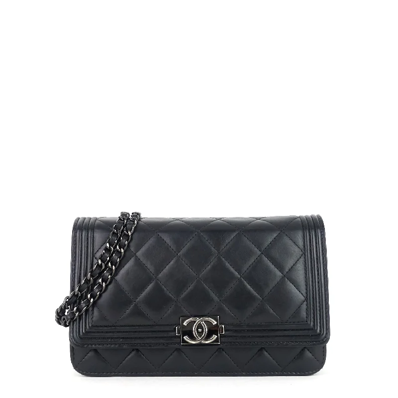 Chanel Quilted Leather Shoulder Bag for FashionistasBoy Lambskin Leather Wallet On Chain WOC