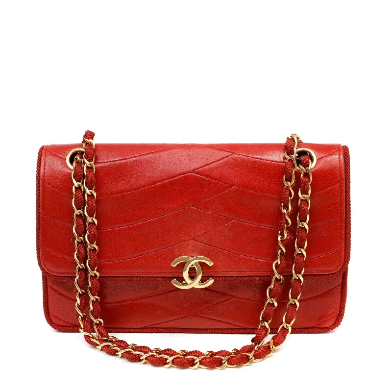 Chanel Luxury Handbag for High - End EventsChanel Red Leather Scallop Quilted Flap Bag