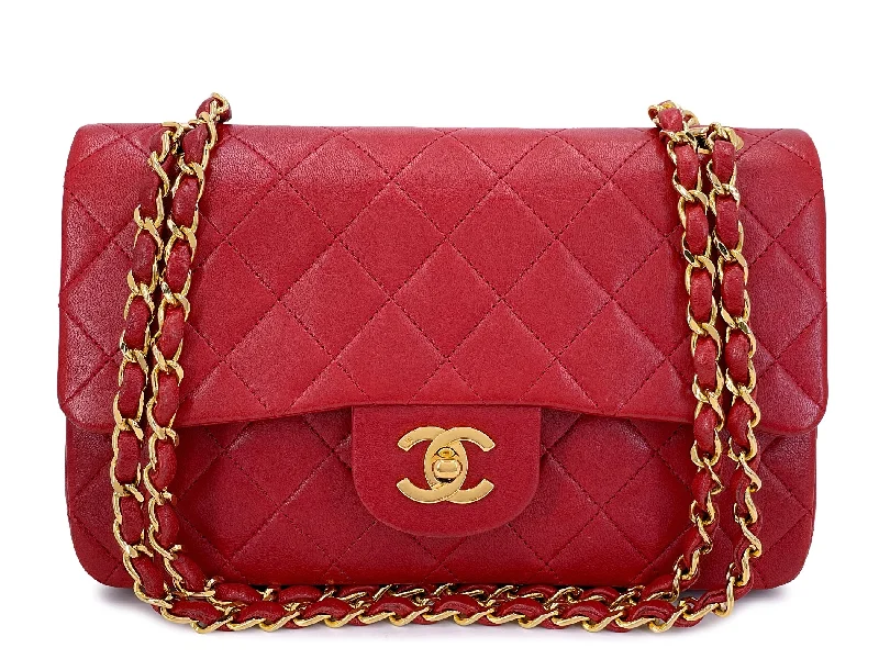 Chanel Black Handbag for Business MeetingsChanel Vintage Red Small Classic Flap Bag 24k GHW Lambskin Double 1988 2KW