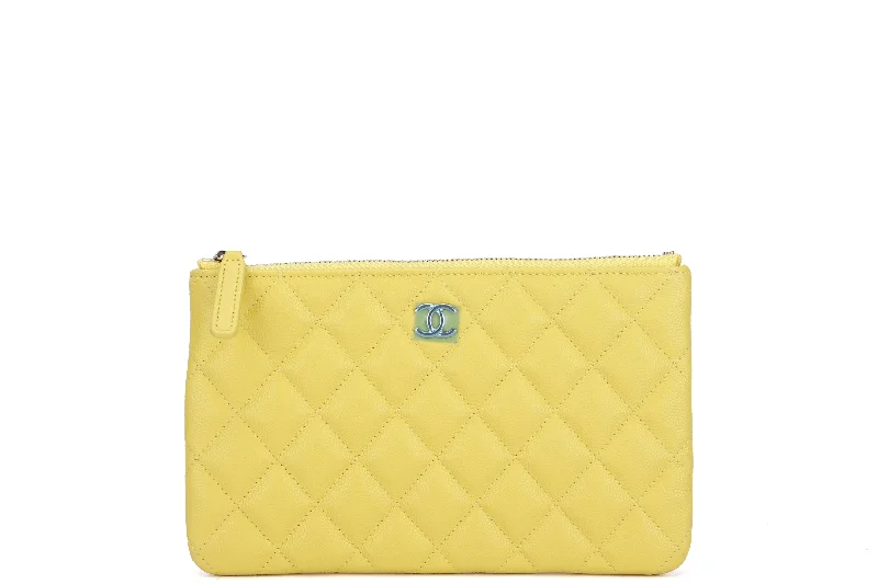 Chanel Vintage Inspired Handbag for Retro LoversCHANEL YELLOW CAVIAR ZIPPY SMALL POUCH (AUCNxxxx) LIGHT GOLD HARDWARE, WIDTH 20CM, WITH DUST COVER & BOX