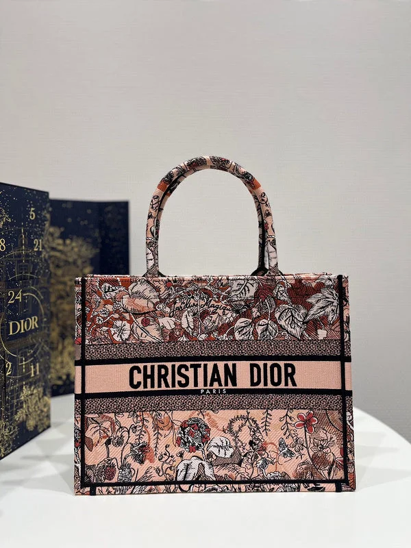 Christian Dior Saddle bags with a patent leather finish for a shiny lookBC - Dior Bags - 1041