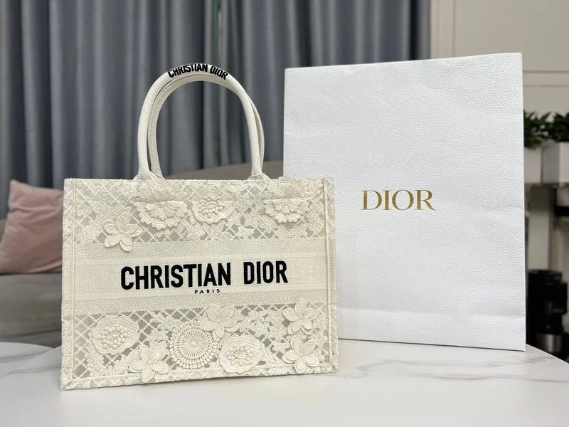 Christian Dior Saddle bags with a distressed leather finishBC - Dior Bags - 1074