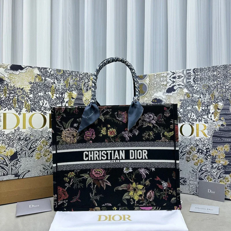 Christian Dior crossbody bags with a front - flap pocket for easy accessChristian Dior  Bags - 2869