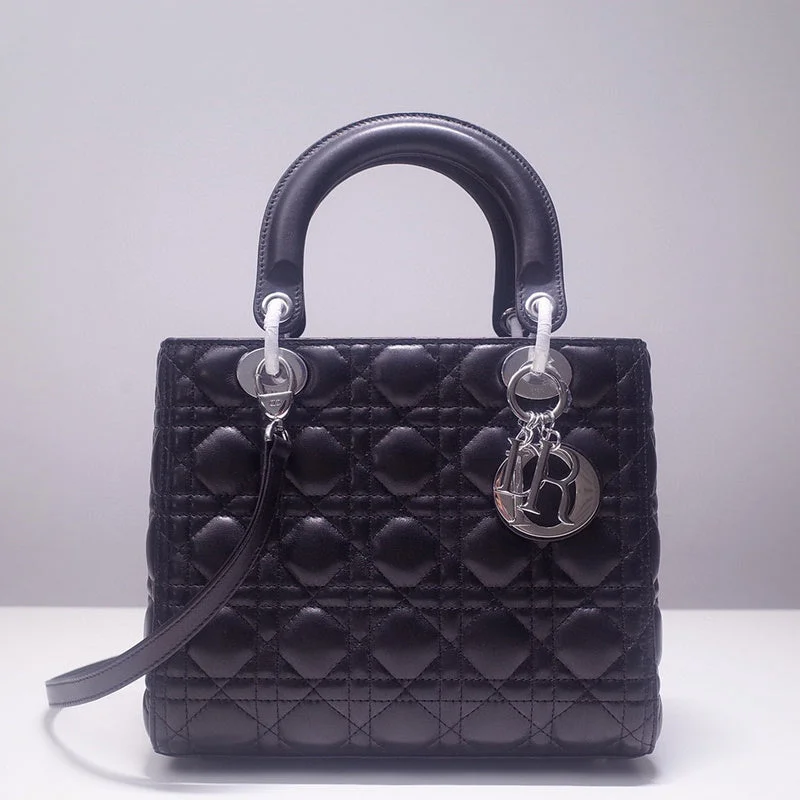 Luxury Christian Dior crossbody bags with a chain - link strapChristian Dior  Bags - 2873