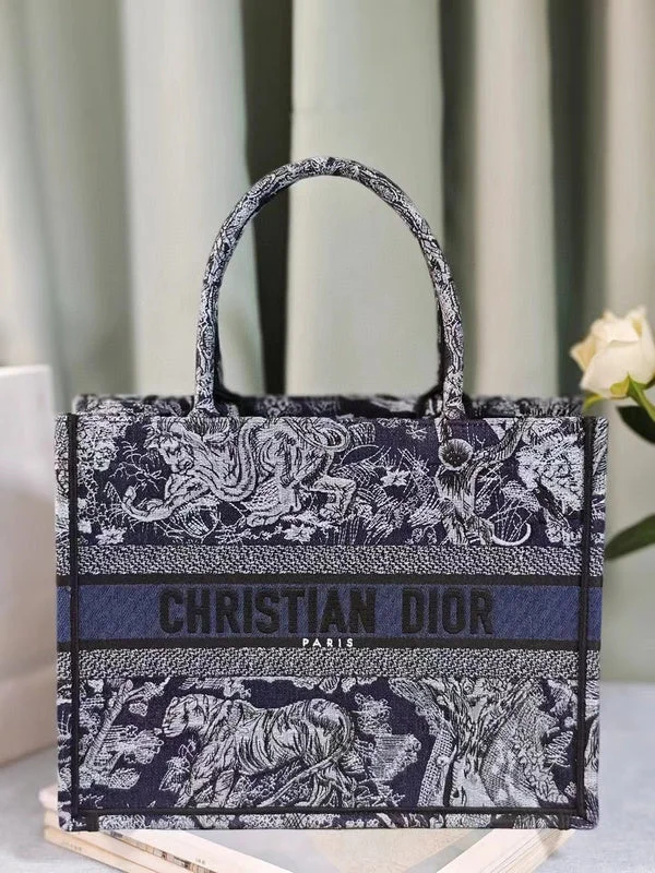 Stylish Christian Dior shoulder bags with a tassel - adorned zipperChristian Dior  Bags - 333