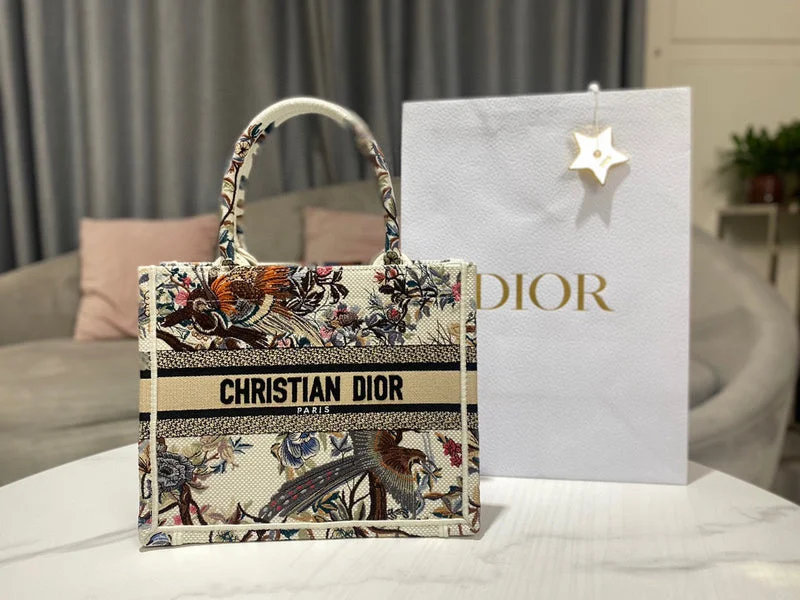 Luxury Christian Dior crossbody bags with a chain - link strapChristian Dior  Bags - 3350