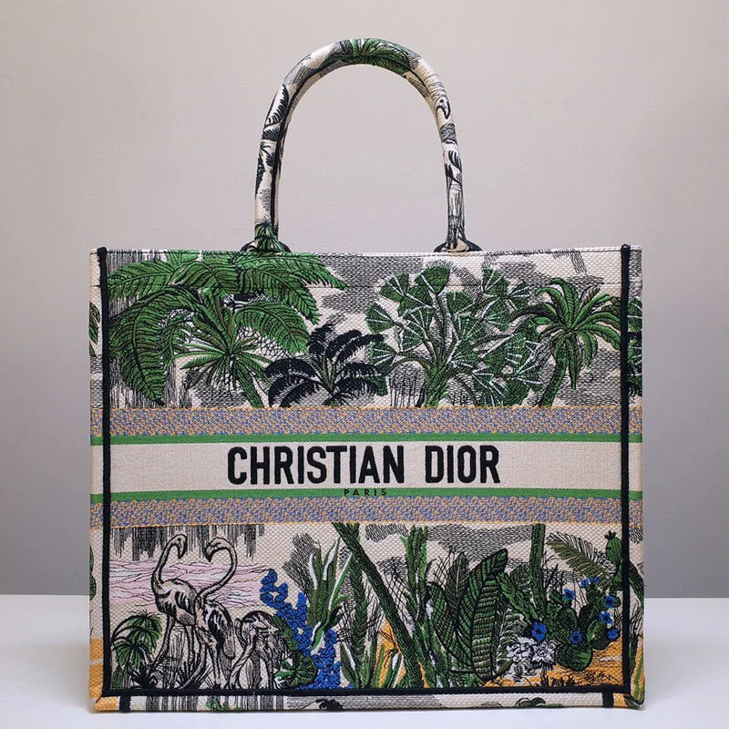 Fashion - forward Christian Dior tote bags for the modern womanChristian Dior  Bags - 3390