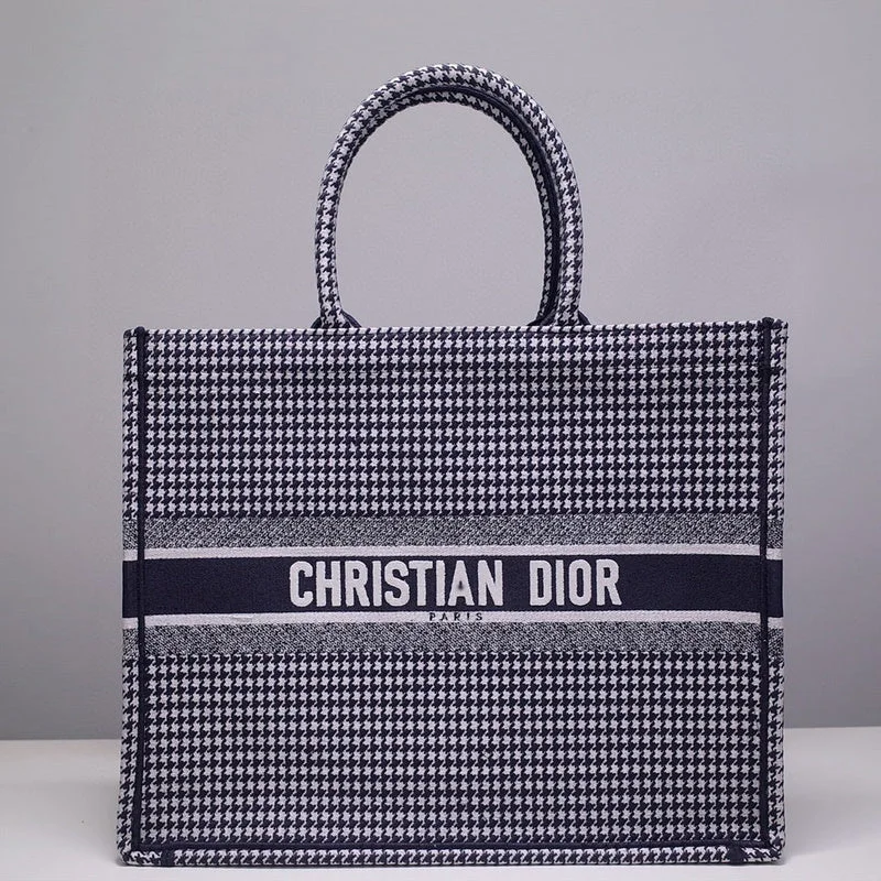 Christian Dior crossbody bags with a front - flap pocket for easy accessChristian Dior  Bags - 3406