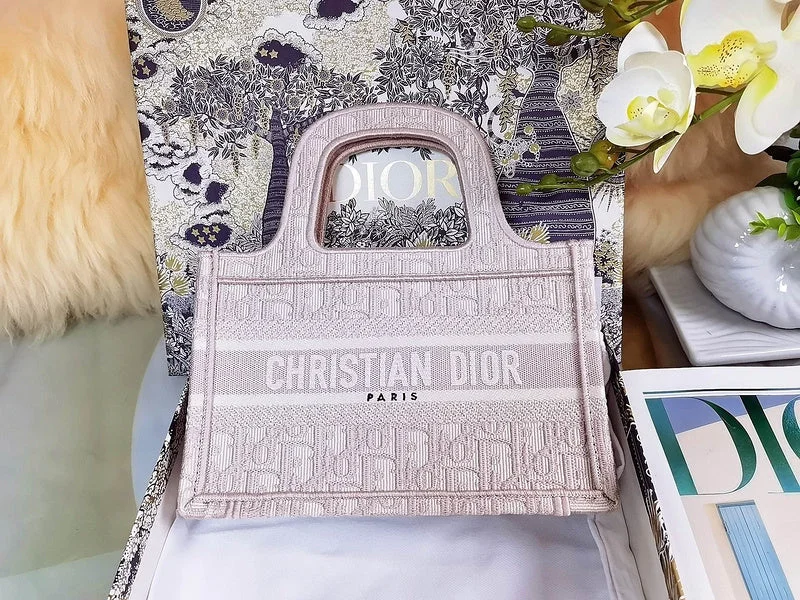 Christian Dior crossbody bags with a front - flap pocket for easy accessChristian Dior  Bags - 3419