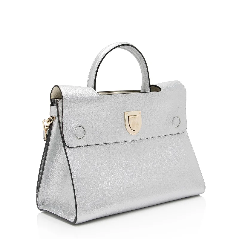 Christian Dior handbags with a snap - button closure and a decorative buckleChristian Dior Metallic Calfskin Diorever Medium Tote (SHF-BJ3NV5)