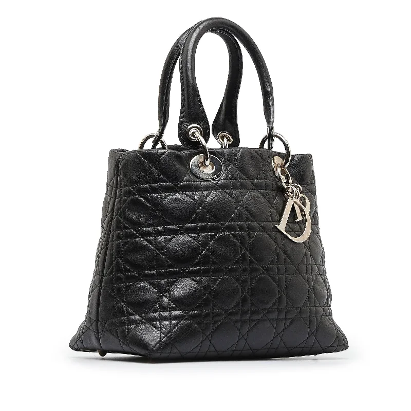 Christian Dior handbags with a detachable mirror for on - the - go touch - upsDior Cannage Lady Dior Soft (8po5AE)