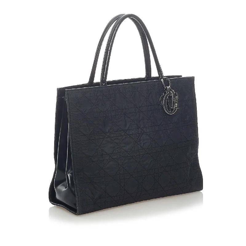 Stylish Christian Dior shoulder bags with a tassel - adorned zipperDior Cannage Nylon Shopper Tote Bag (33191)