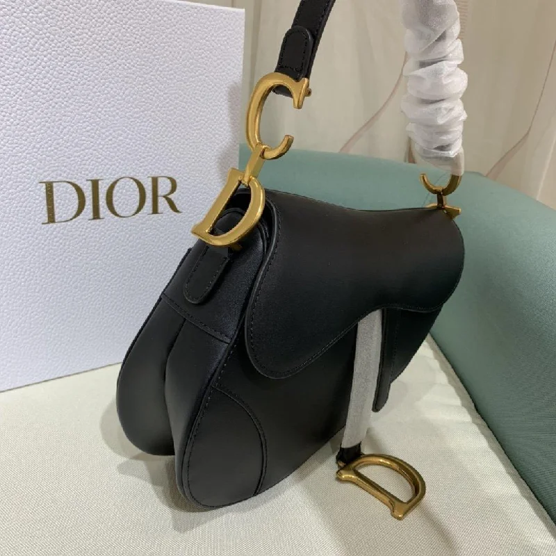 Christian Dior handbags with a detachable mirror for on - the - go touch - upsChristian Dior Saddle Bag