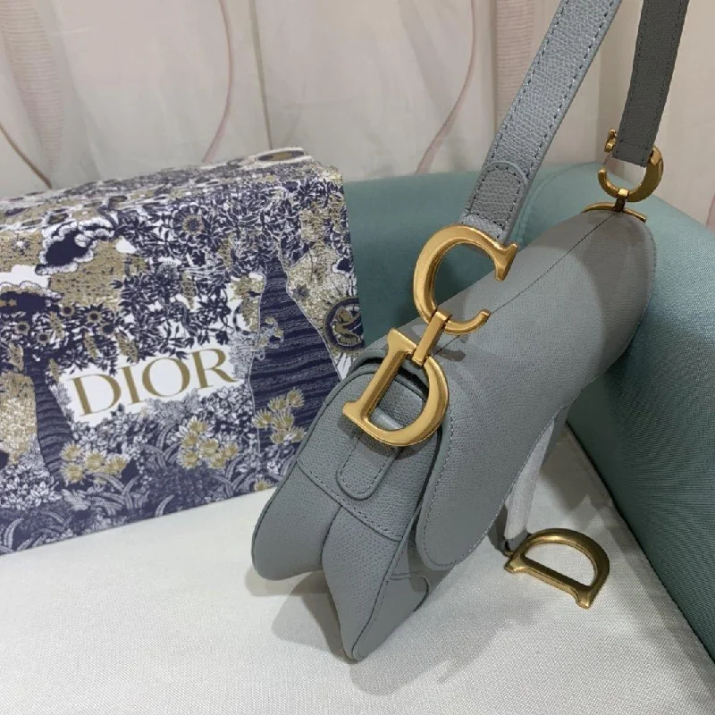 Stylish Christian Dior shoulder bags with a tassel - adorned zipperChristian Dior Saddle Bag