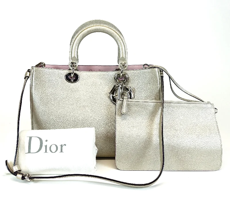 Christian Dior bags with a detachable coin purse insidePebbled Leather Medium Bag with Zip Pouch